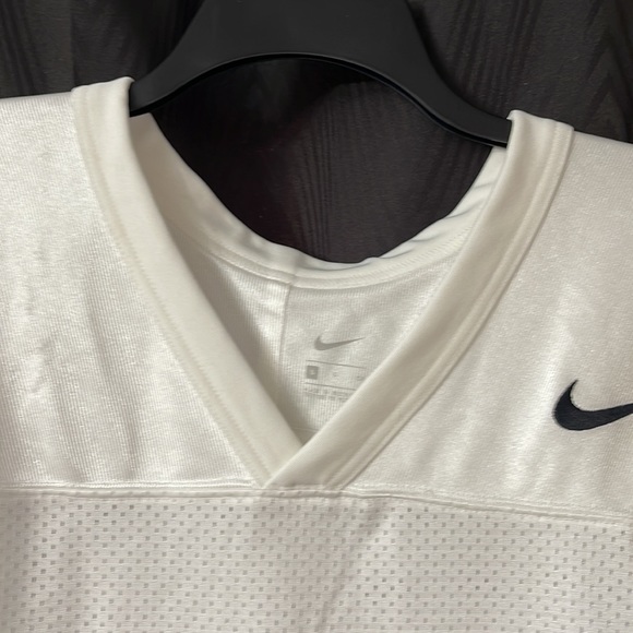 Nike size small jersey. See pictures! Few small snagged spots. - Picture 7 of 9
